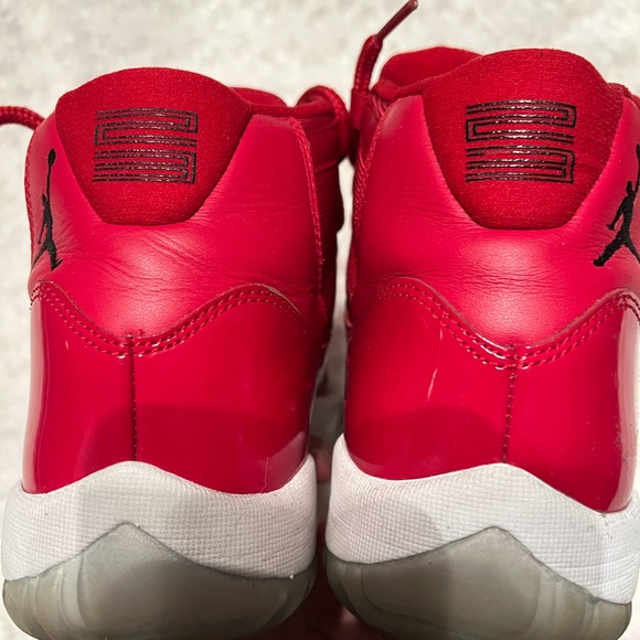 Jordan Retro 11s (Win like 96 edition) - Picture 6 of 7